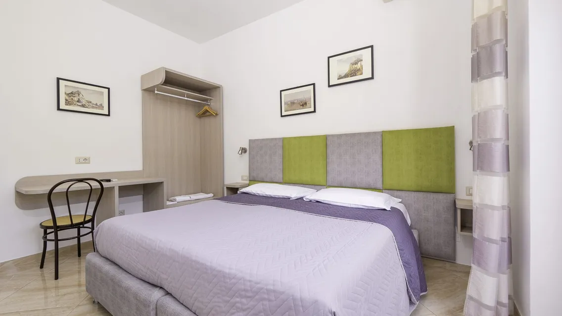 Parsano Suites-12 13